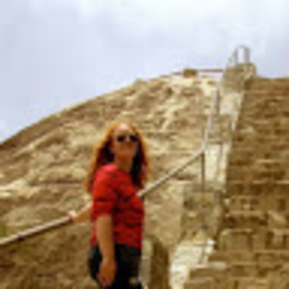 Meet your Posher, Allison - Picture 1 of 1